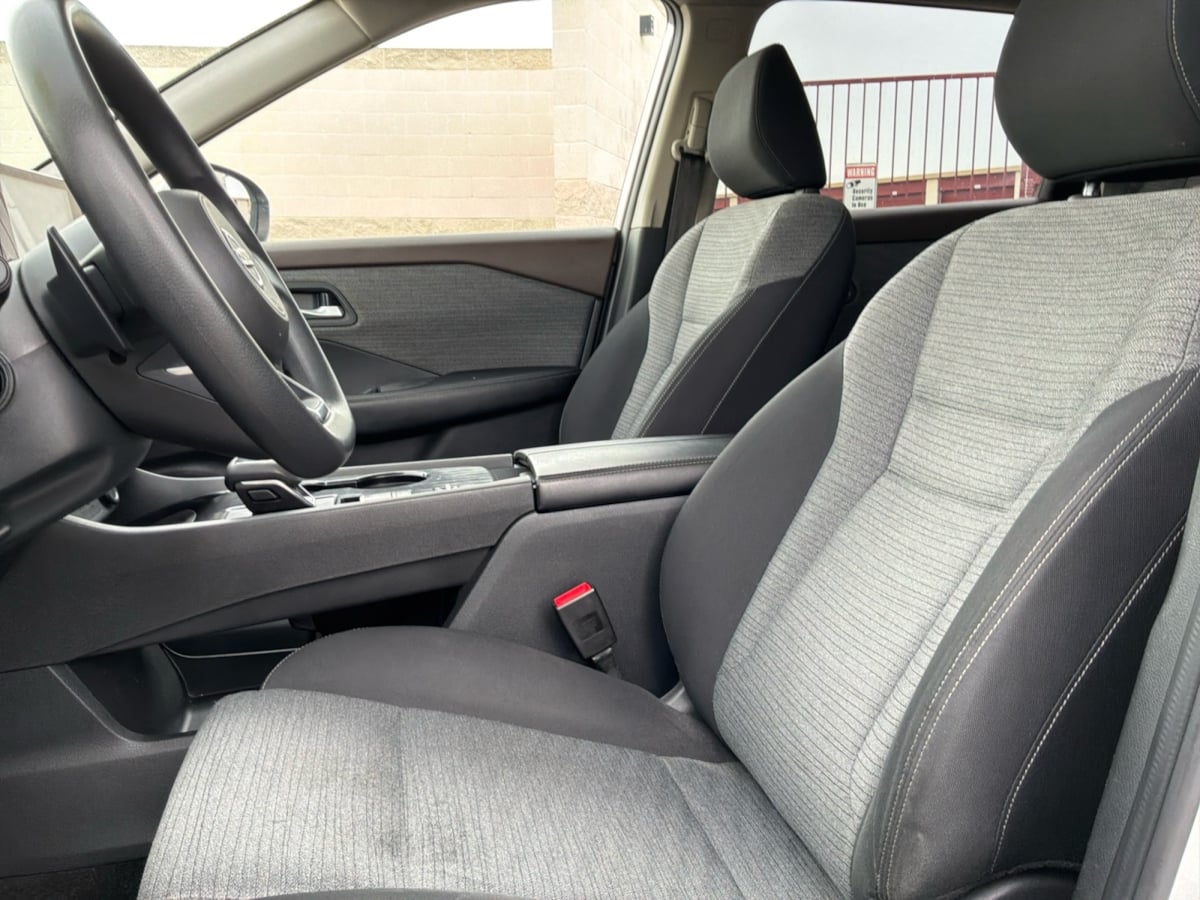Nissan Rogue photo 18