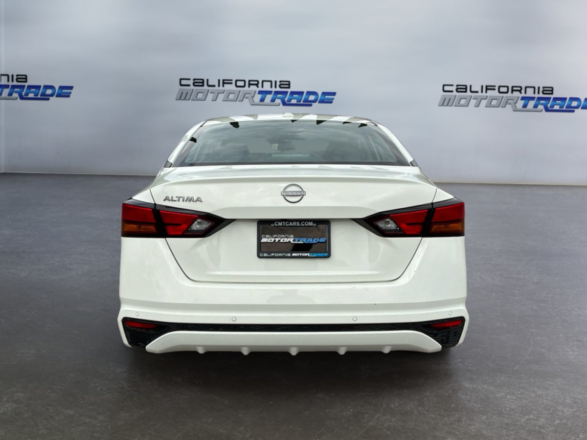 2025 Nissan Altima SV - Photo 6