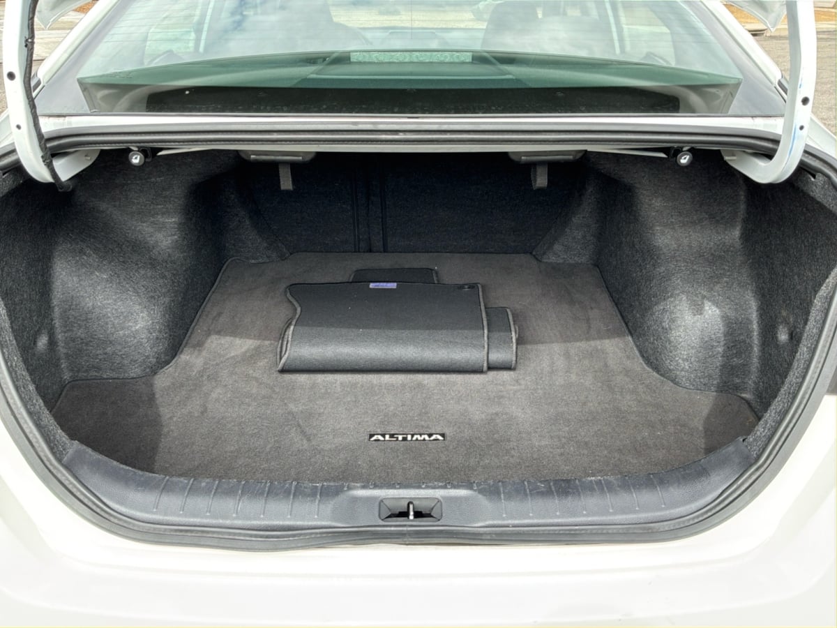 2025 Nissan Altima SV - Photo 22