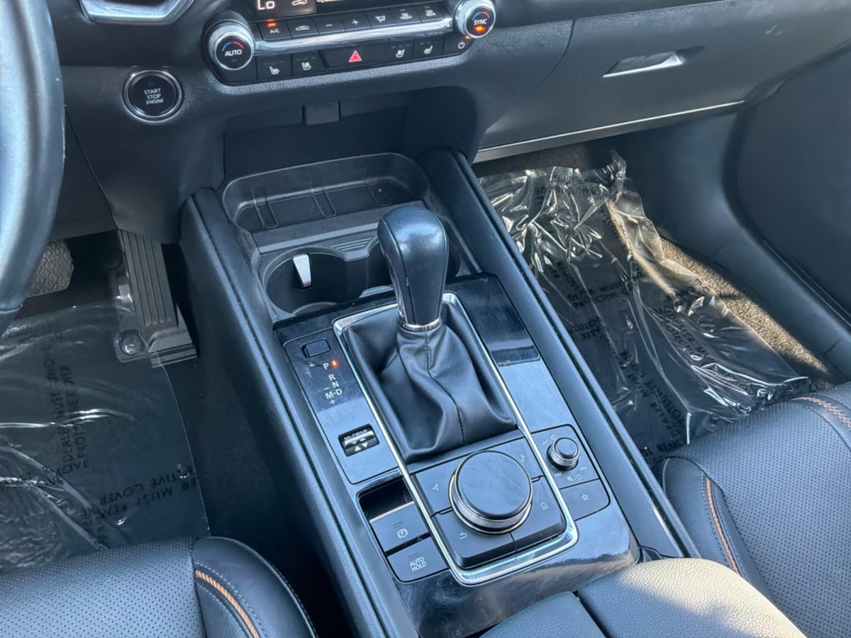 Mazda CX-50 photo 16