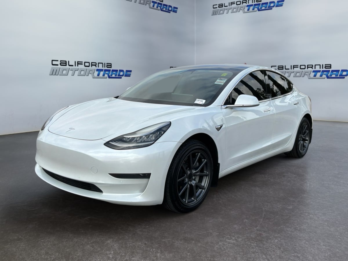 Tesla Model 3 photo 24
