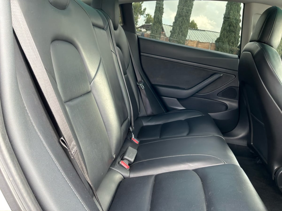 Tesla Model 3 photo 20