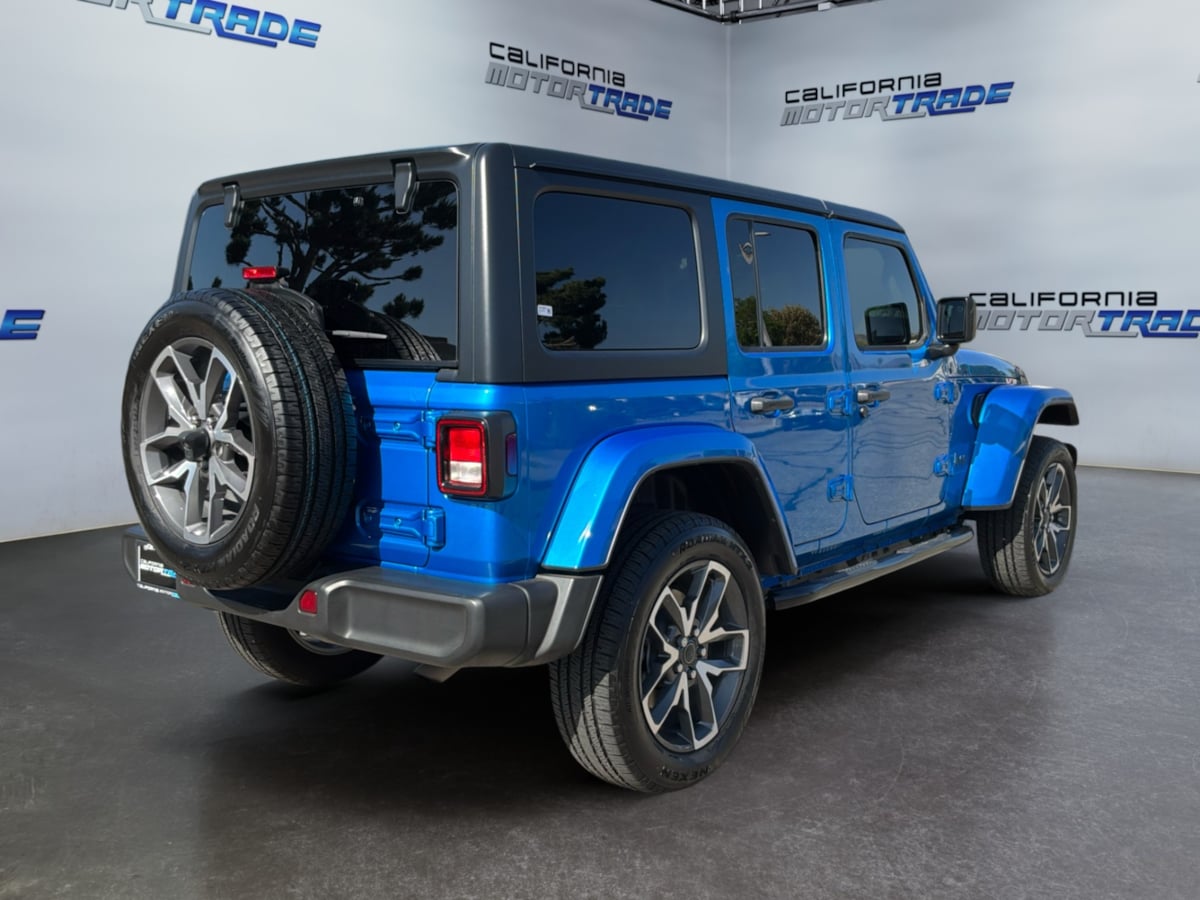 Jeep Wrangler photo 5