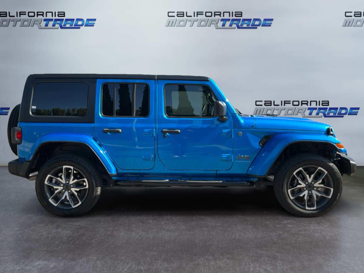 Jeep Wrangler photo 4
