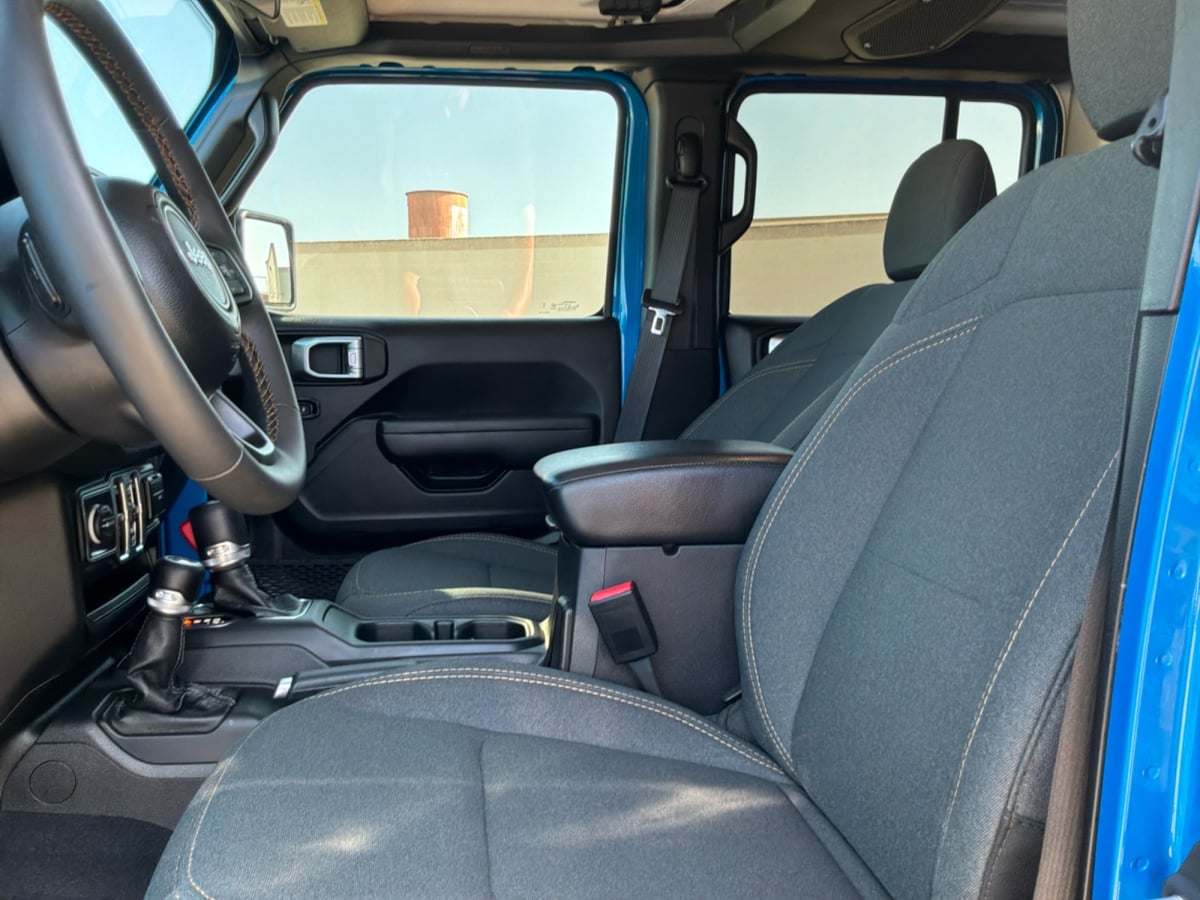 Jeep Wrangler photo 18
