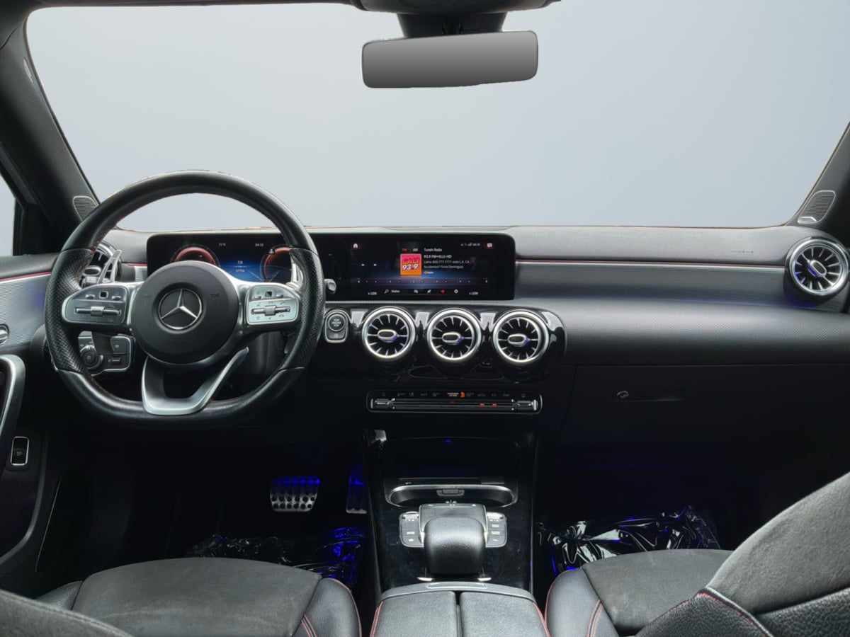 Mercedes-Benz A 220 photo 10