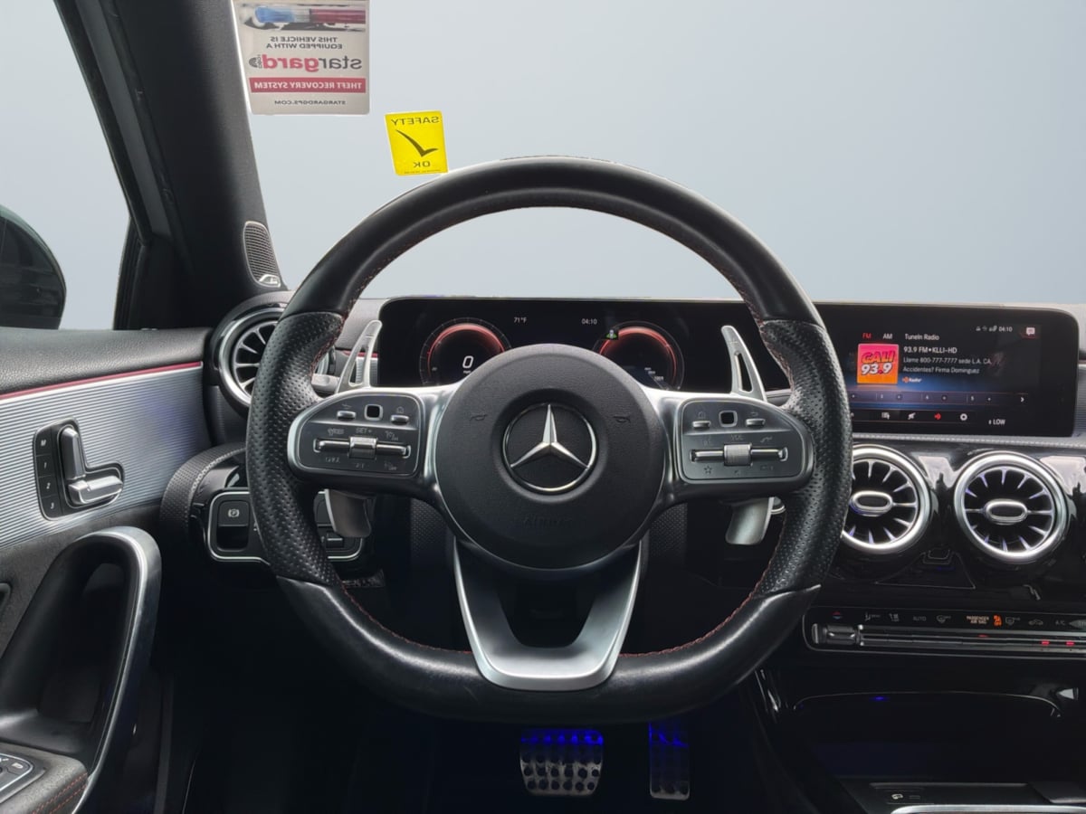 Mercedes-Benz A 220 photo 11