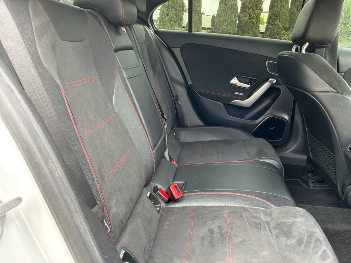 Mercedes-Benz A 220 photo 21
