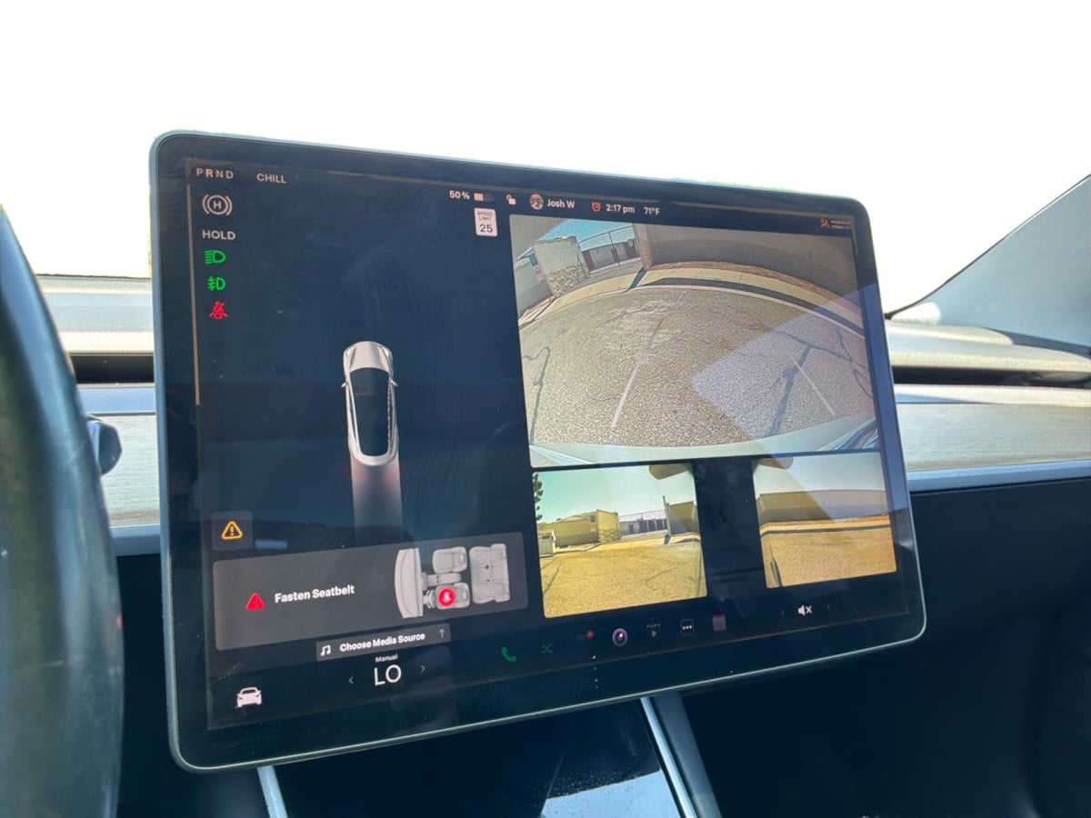 Tesla Model 3 photo 13