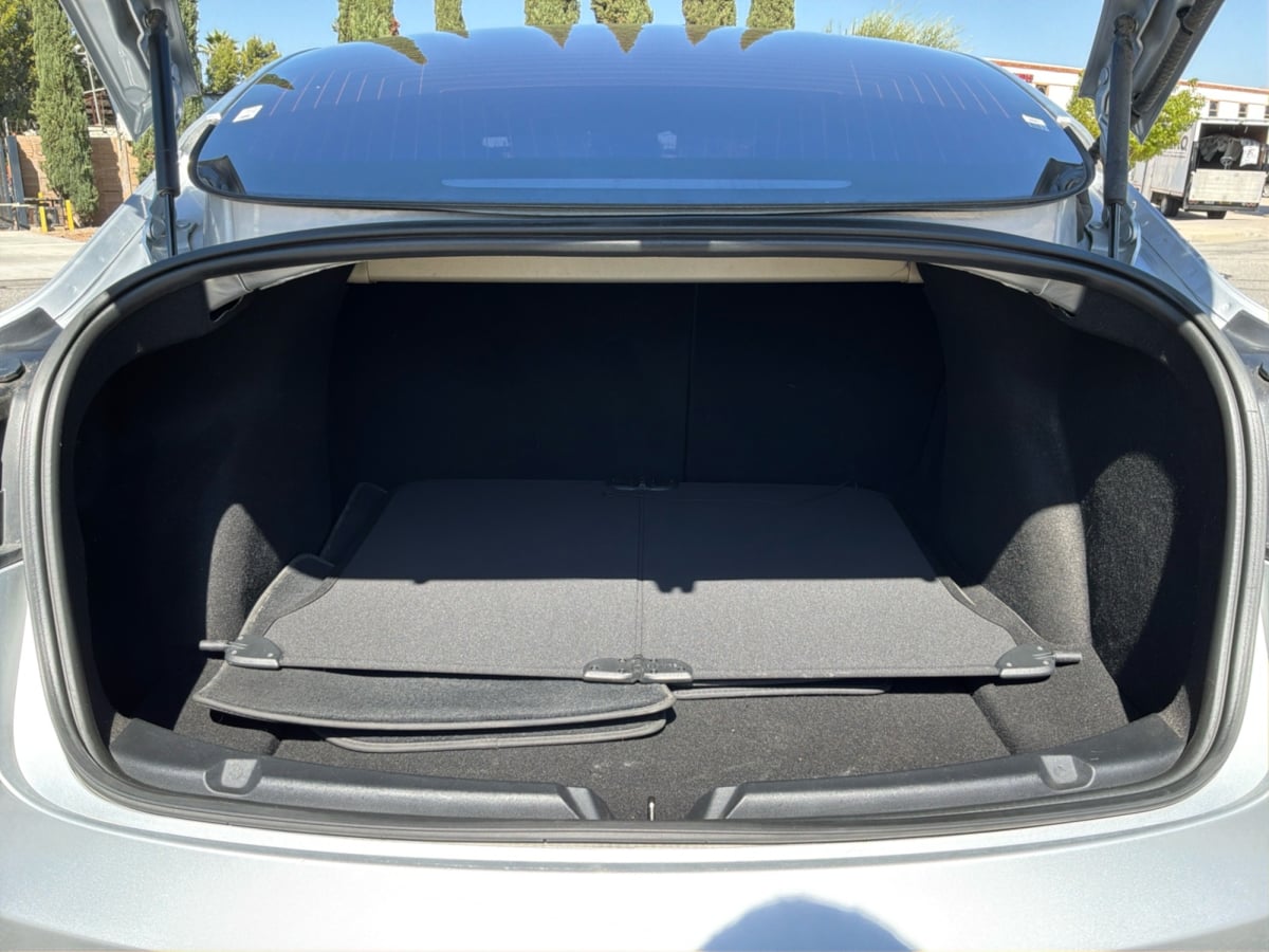 Tesla Model 3 photo 22