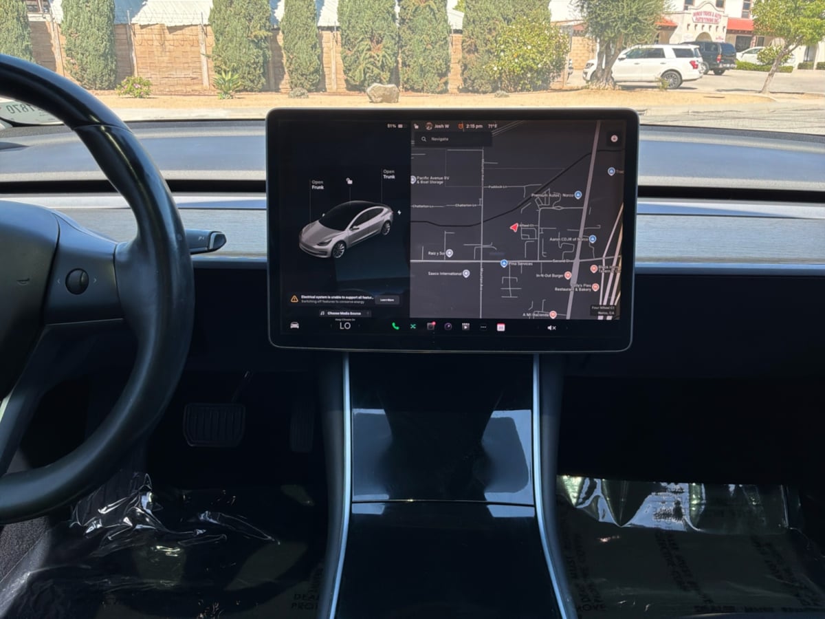 Tesla Model 3 photo 15