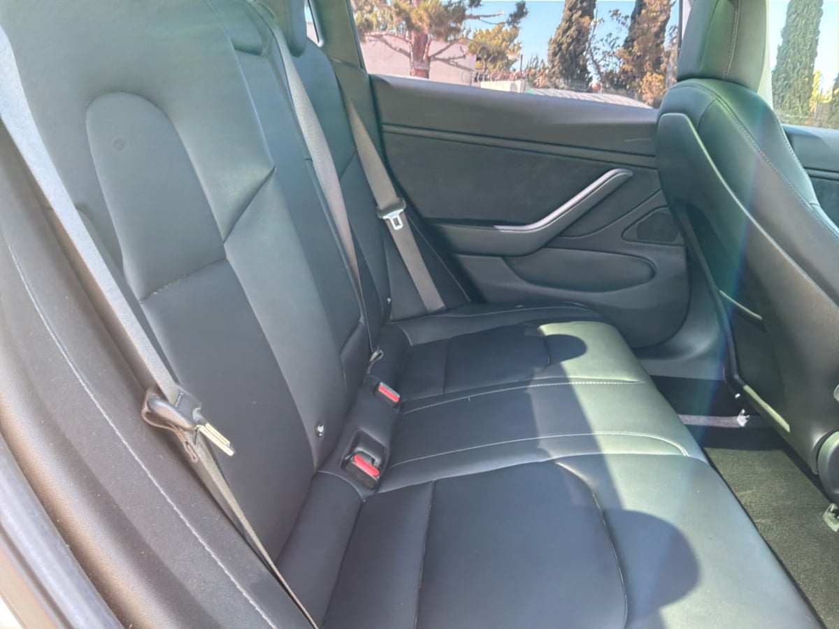 Tesla Model 3 photo 20