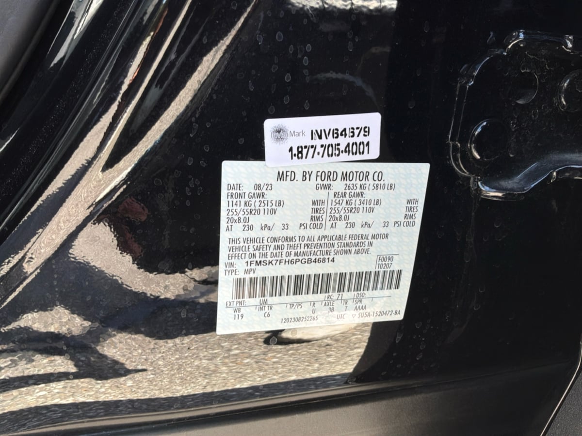 Ford Explorer photo 25