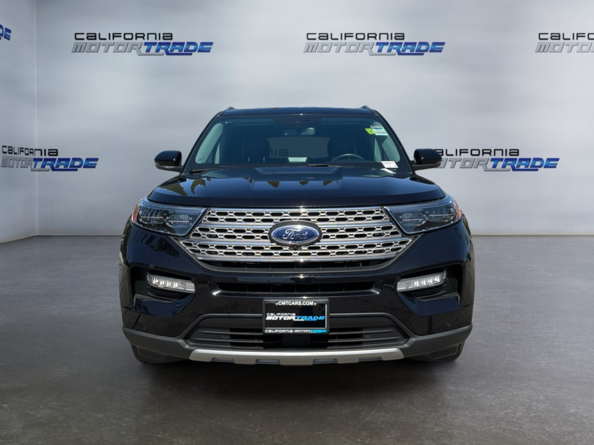 Ford Explorer photo 2