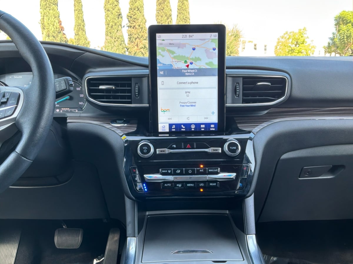 Ford Explorer photo 15