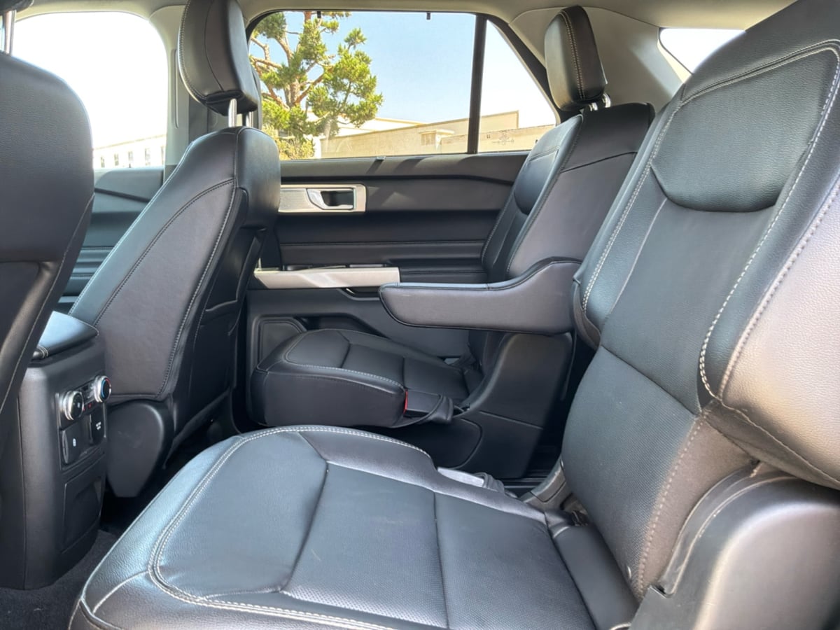 Ford Explorer photo 20