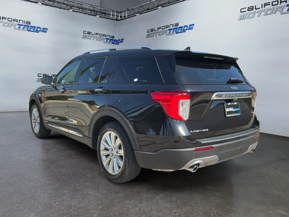Ford Explorer photo 7