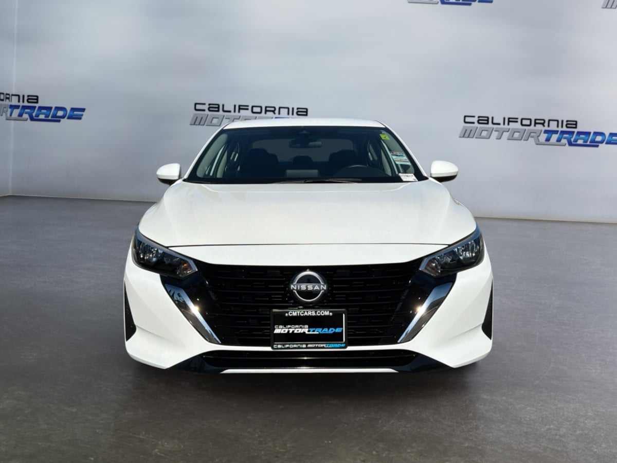 Nissan Sentra photo 2