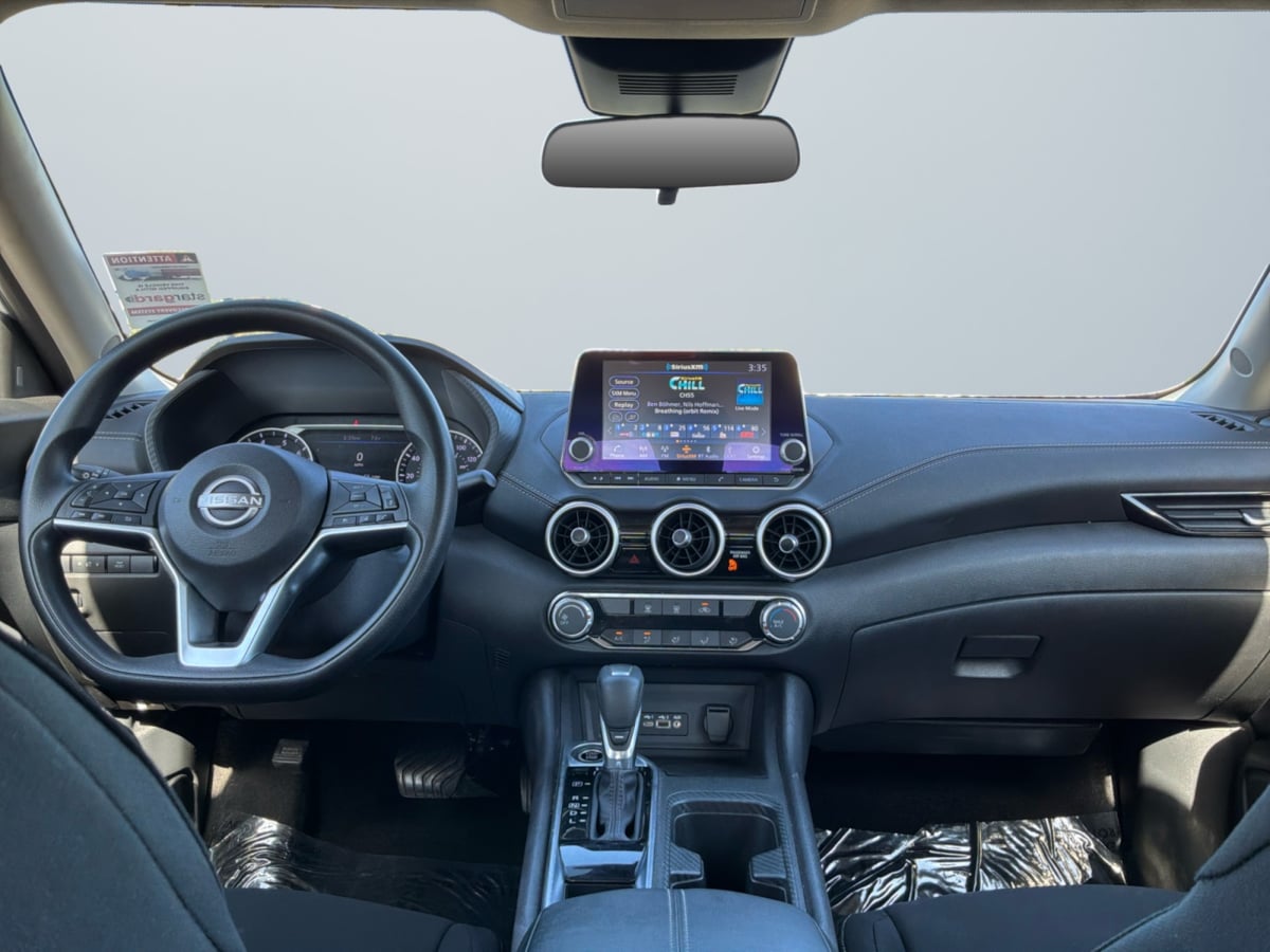 Nissan Sentra photo 10