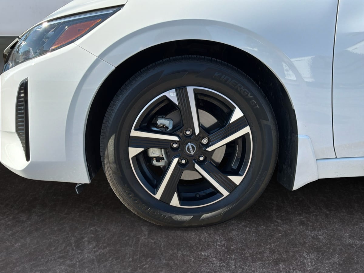 Nissan Sentra photo 9