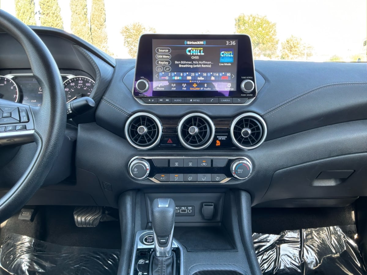 Nissan Sentra photo 15
