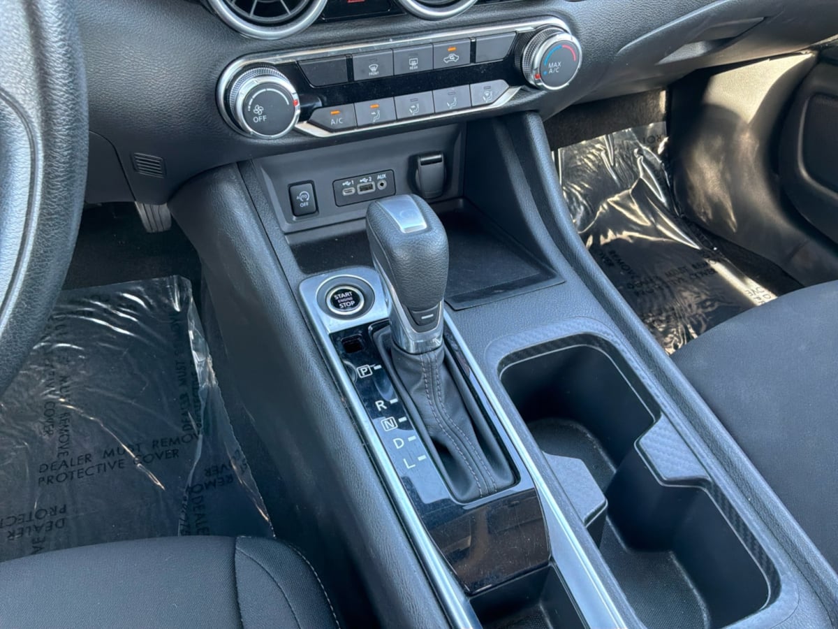 Nissan Sentra photo 16