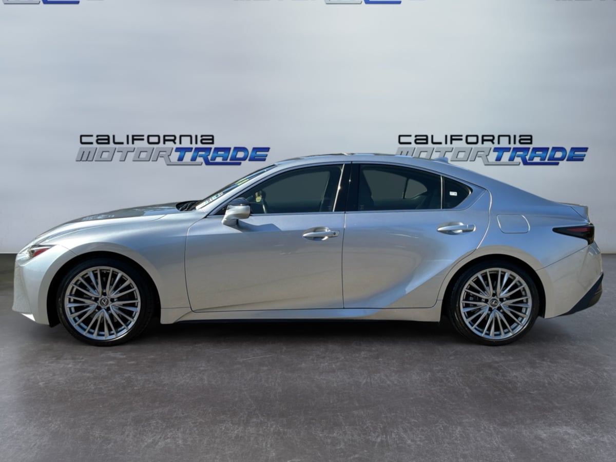 Lexus IS photo 8