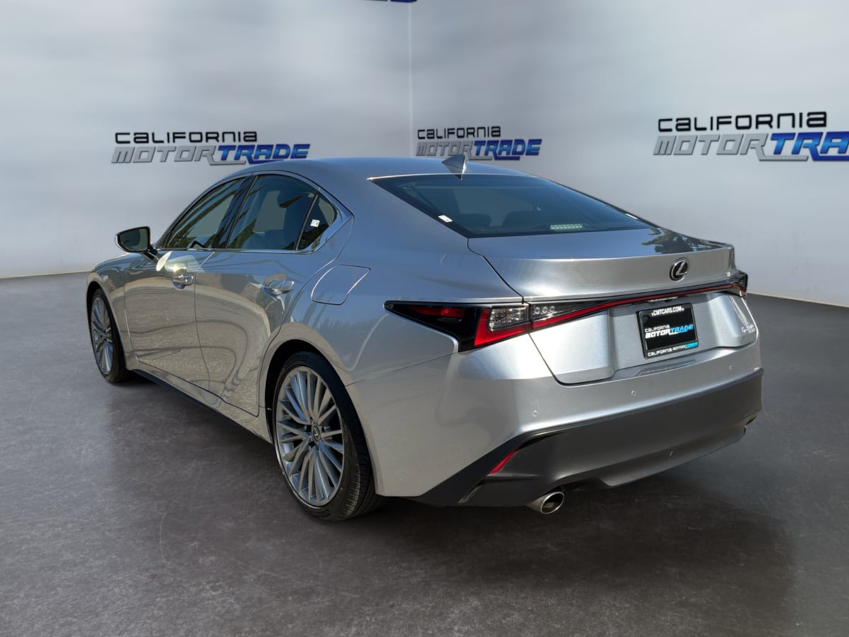 Lexus IS photo 7