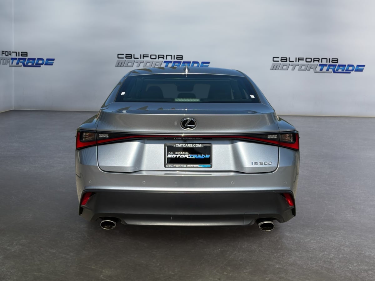 Lexus IS photo 6