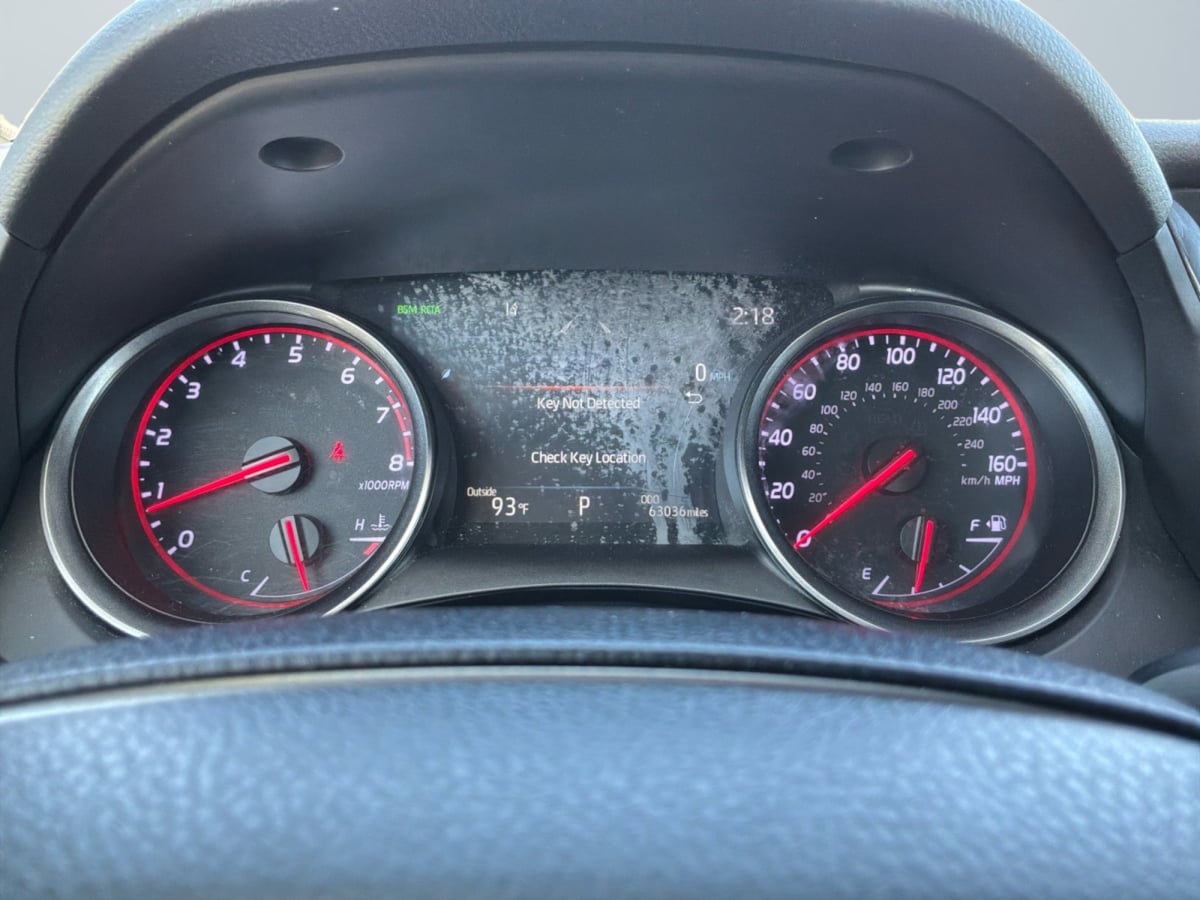 Toyota Camry photo 12