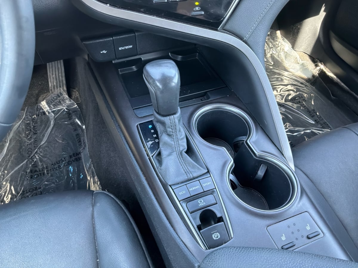 Toyota Camry photo 16