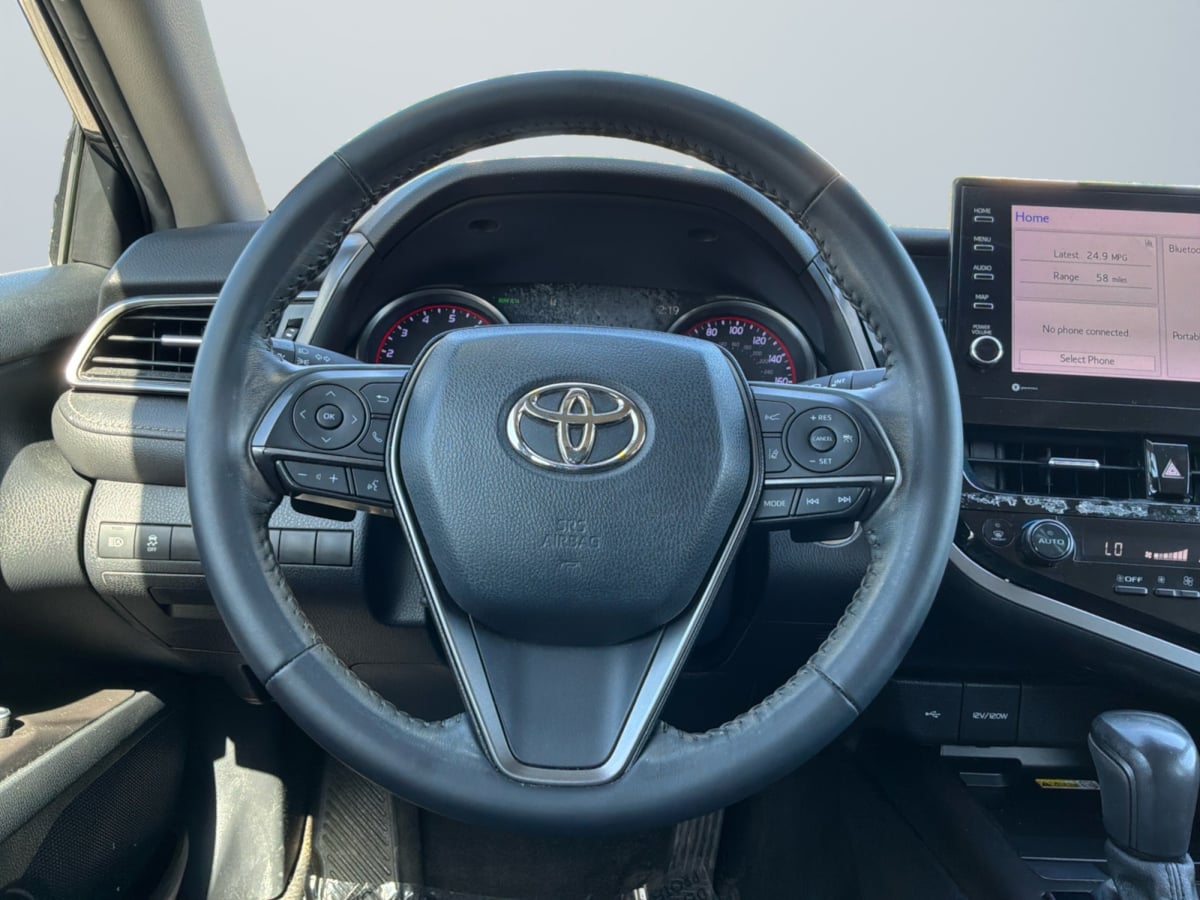 Toyota Camry photo 11