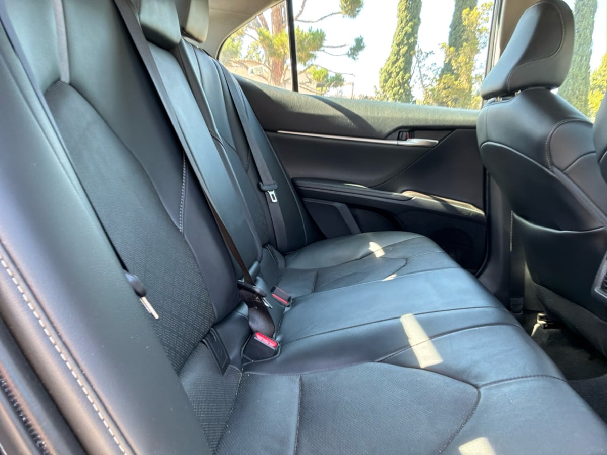 Toyota Camry photo 20
