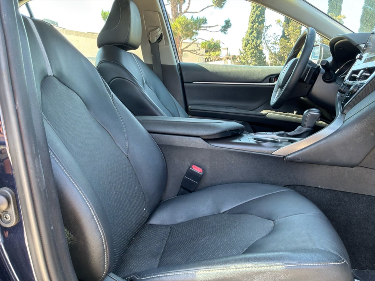 Toyota Camry photo 21