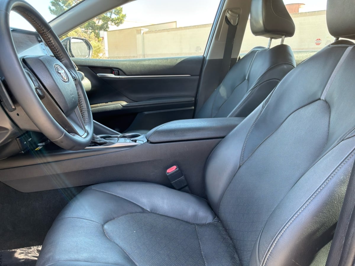 Toyota Camry photo 18