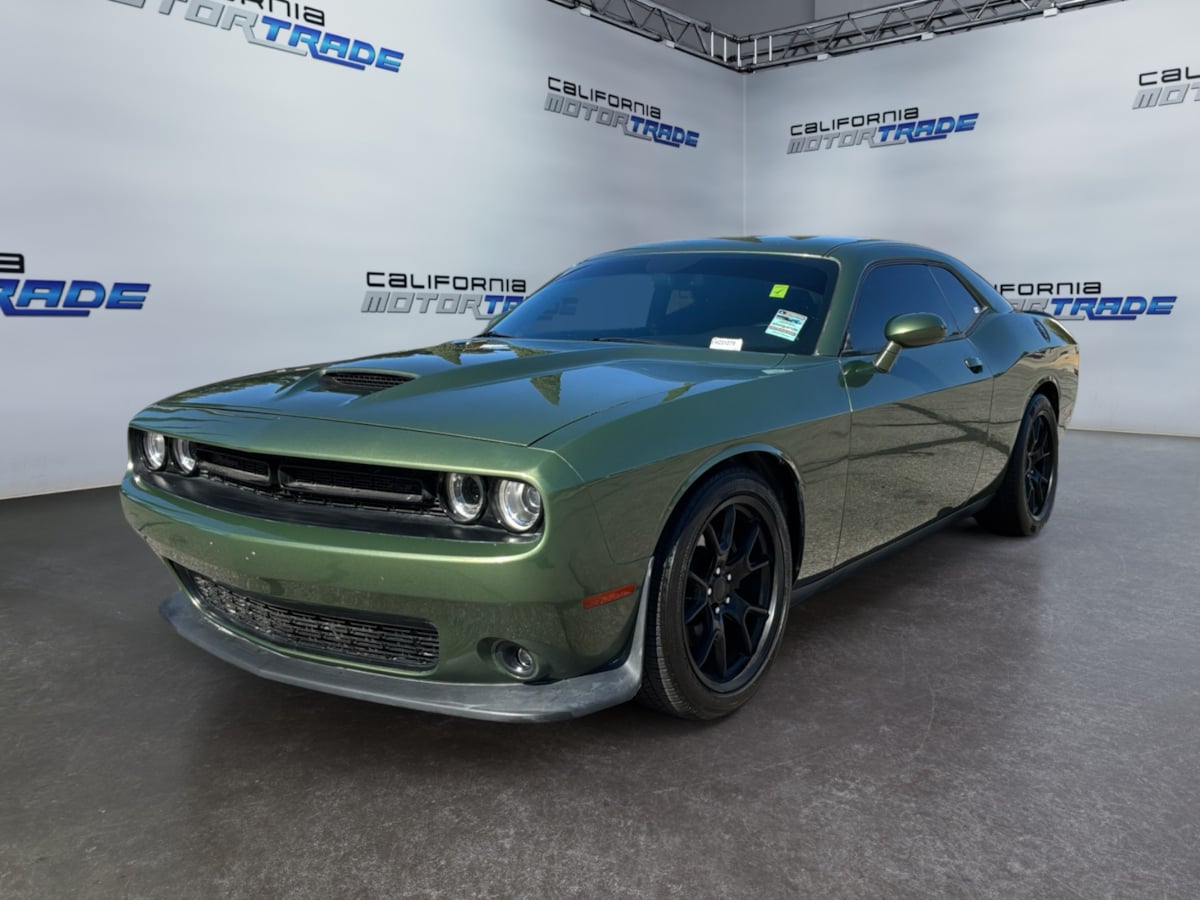 Dodge Challenger photo 26