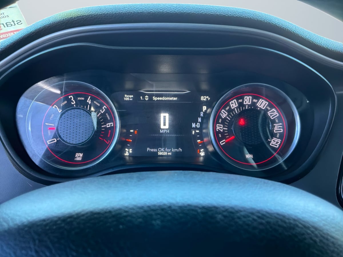 Dodge Challenger photo 12
