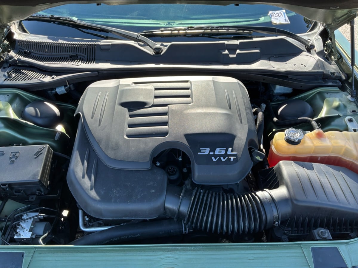 Dodge Challenger photo 22