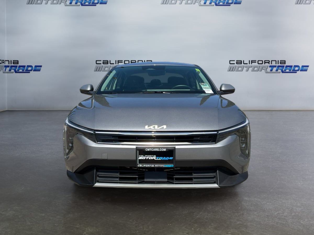 Kia K4 photo 2