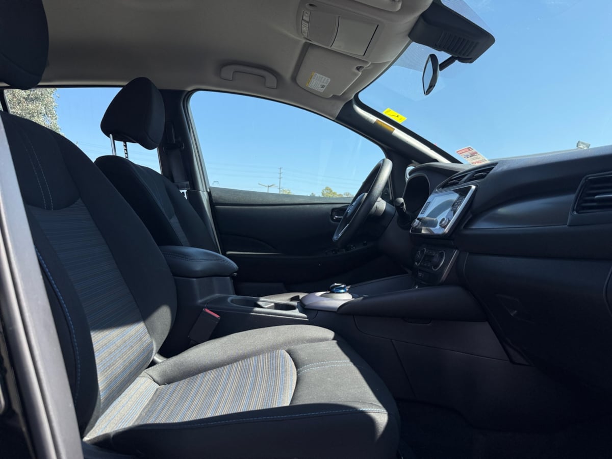 Nissan Leaf photo 17