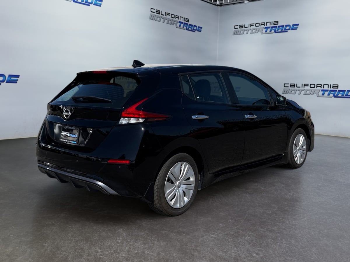 Nissan Leaf photo 5