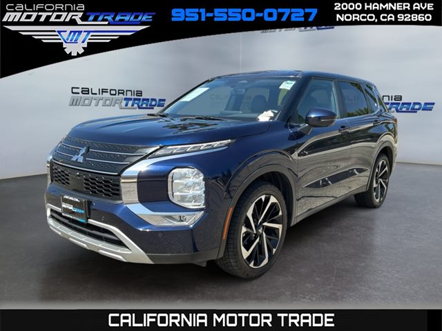 Cosmic Blue Metallic 2024 Mitsubishi Outlander SUV / Crossover Front-Wheel Drive Automatic
