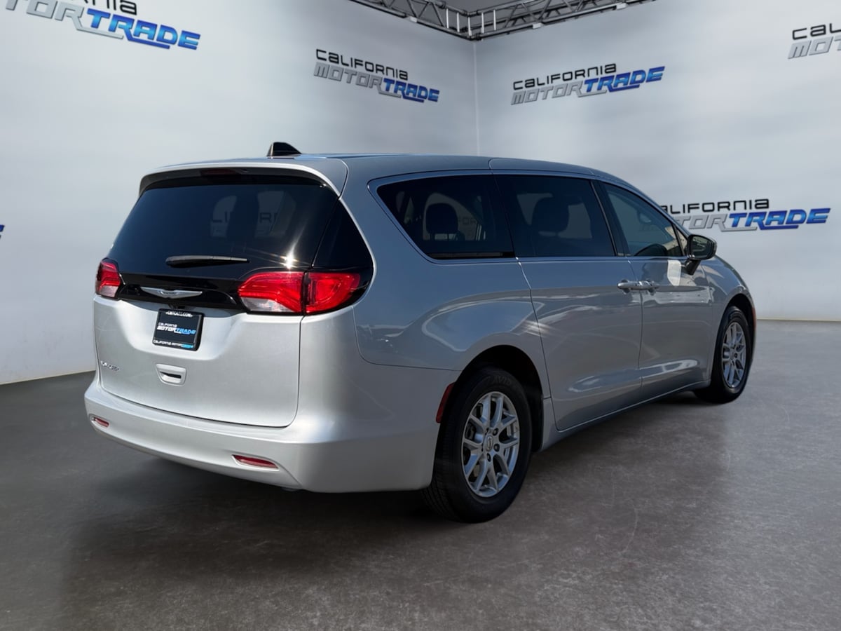 Chrysler Voyager photo 5