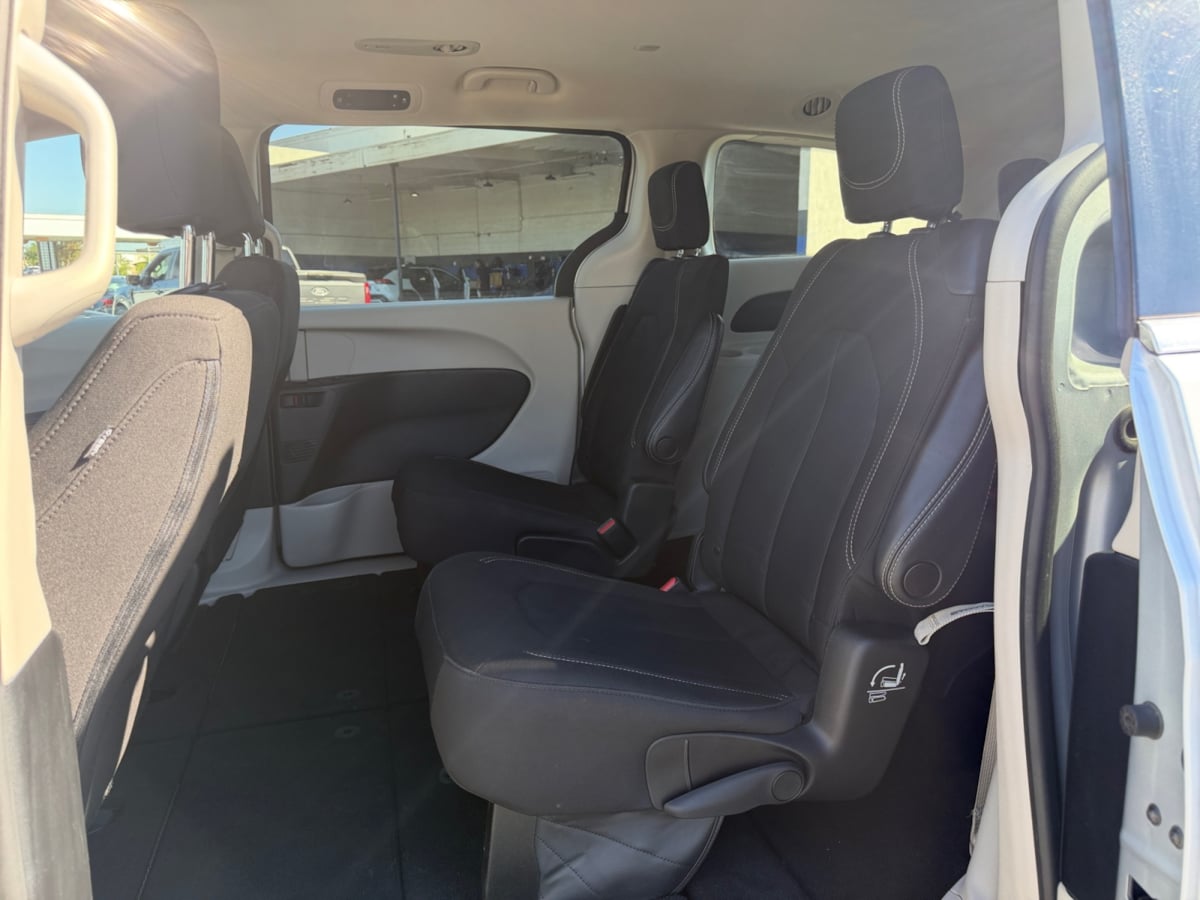 Chrysler Voyager photo 18