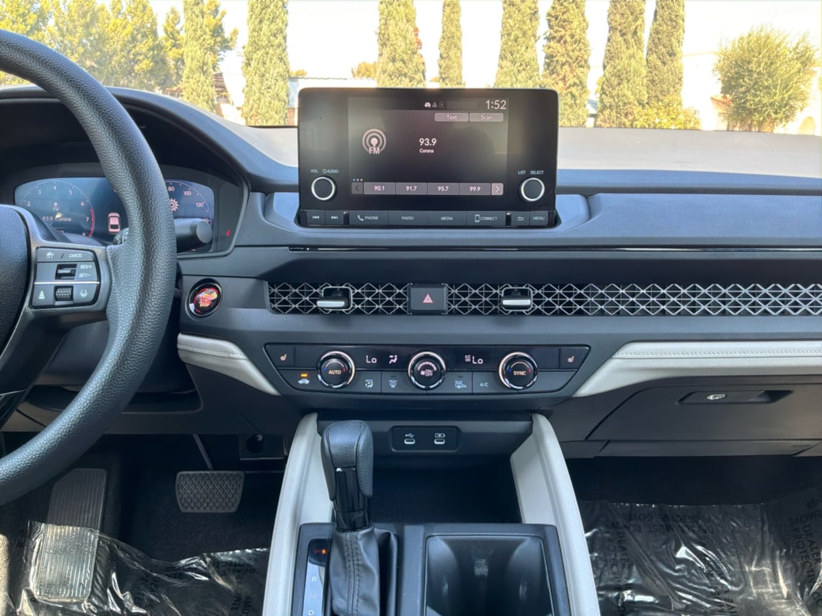 Honda Accord photo 15