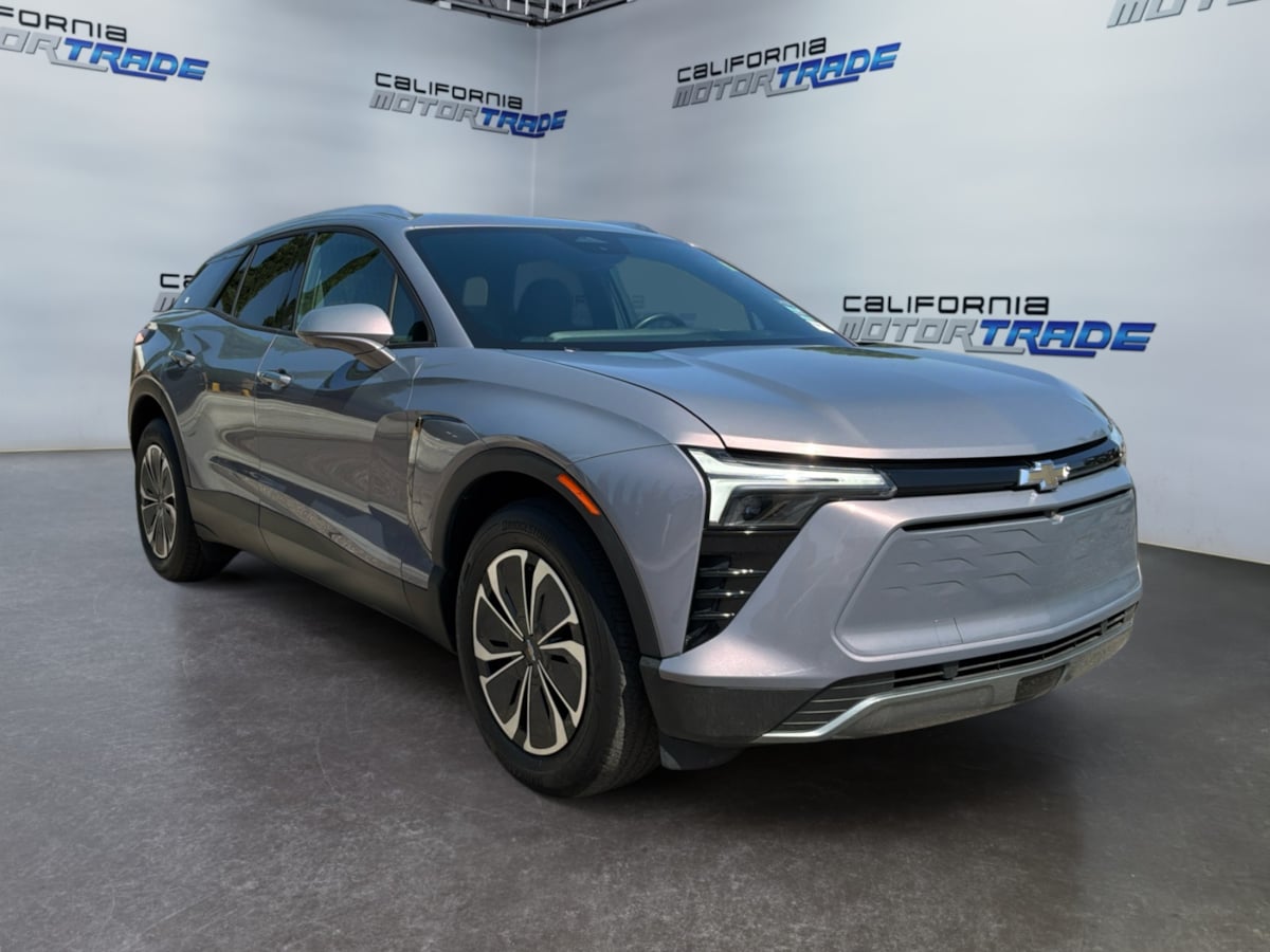 Chevrolet Blazer photo 3