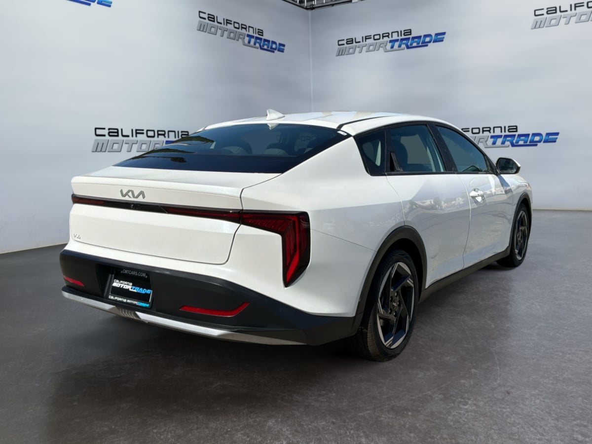 Kia K4 photo 5