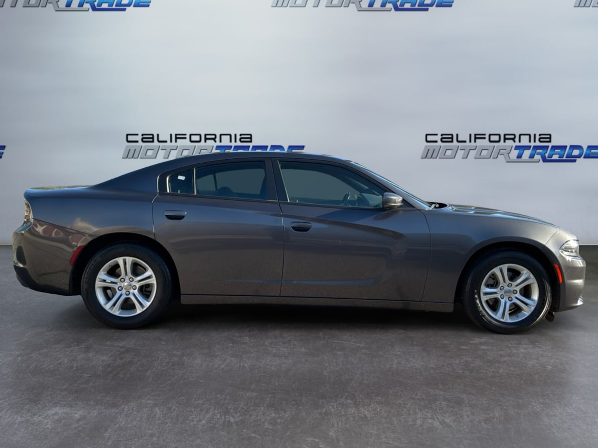 Dodge Charger photo 4