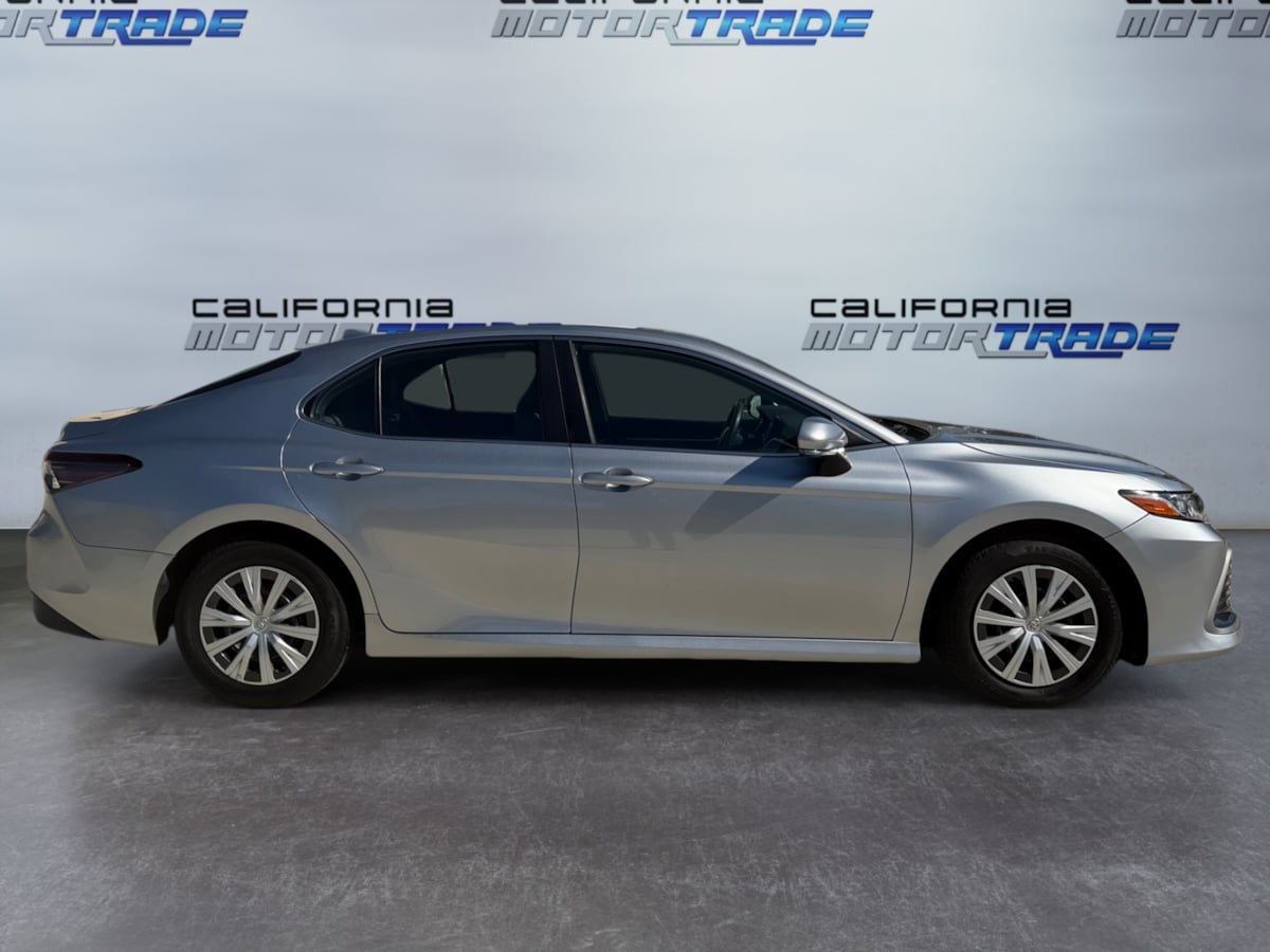 Toyota Camry photo 4