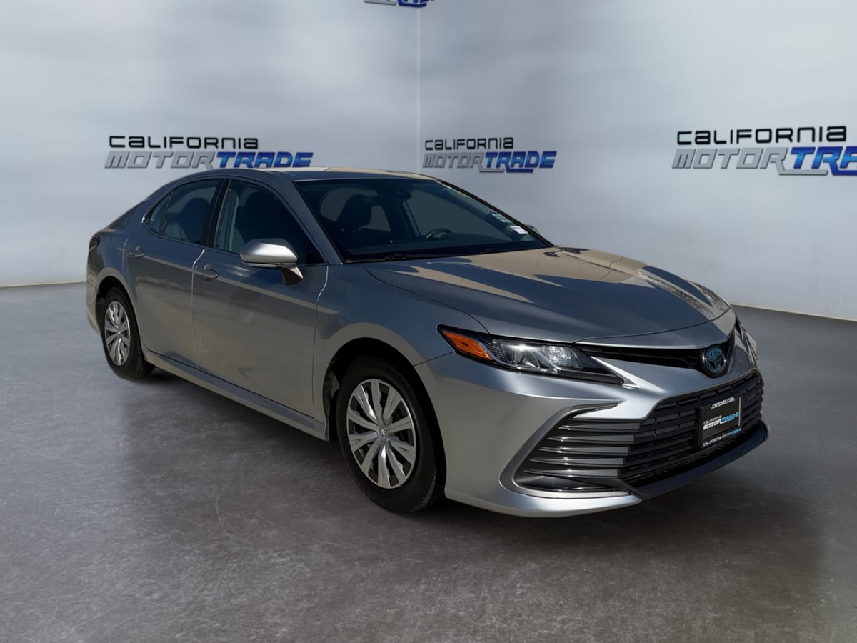 Toyota Camry photo 3